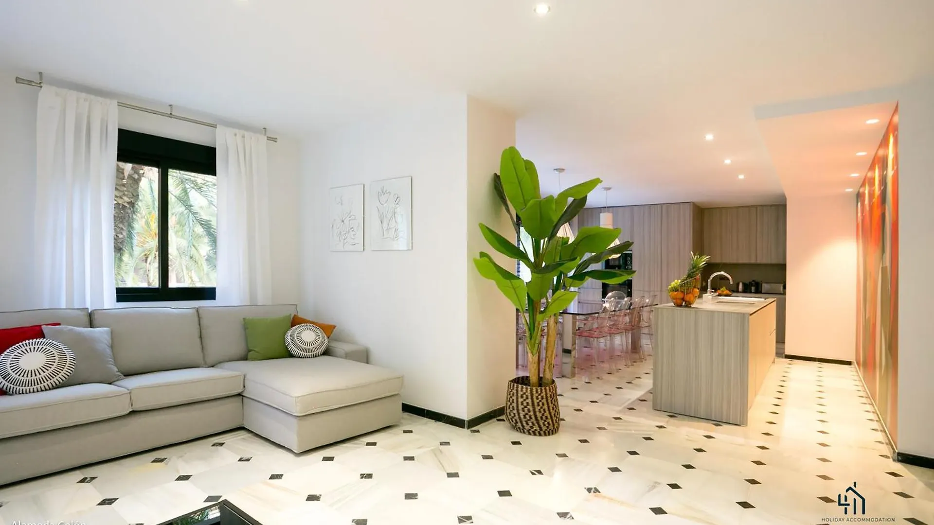 Living4Malaga San Lorenzo Spain